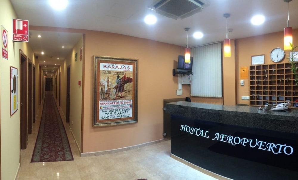 Hostal Aeropuerto Мадрид Екстер'єр фото