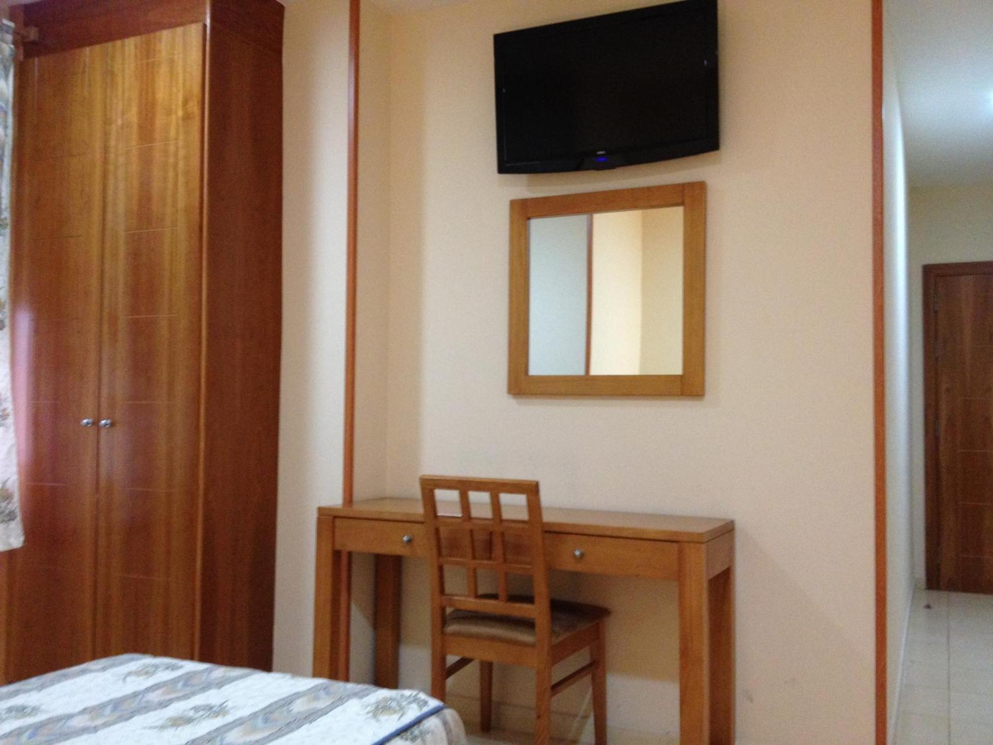Hostal Aeropuerto Мадрид Екстер'єр фото