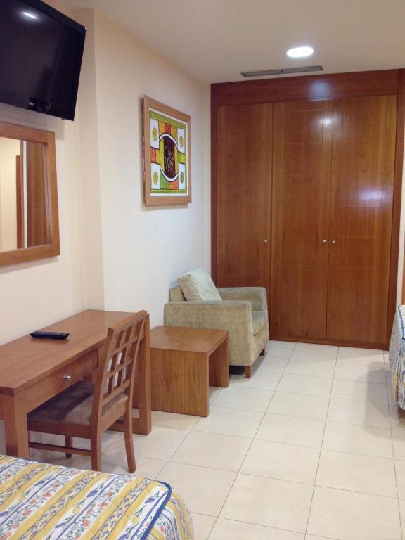 Hostal Aeropuerto Мадрид Номер фото