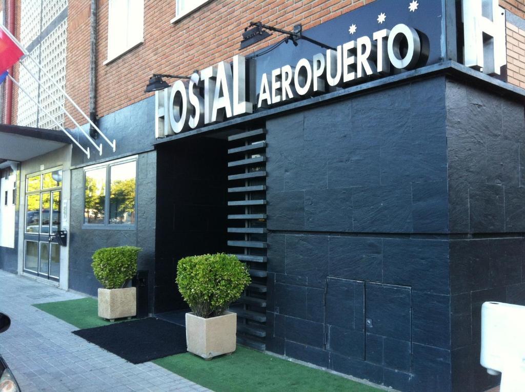 Hostal Aeropuerto Мадрид Екстер'єр фото
